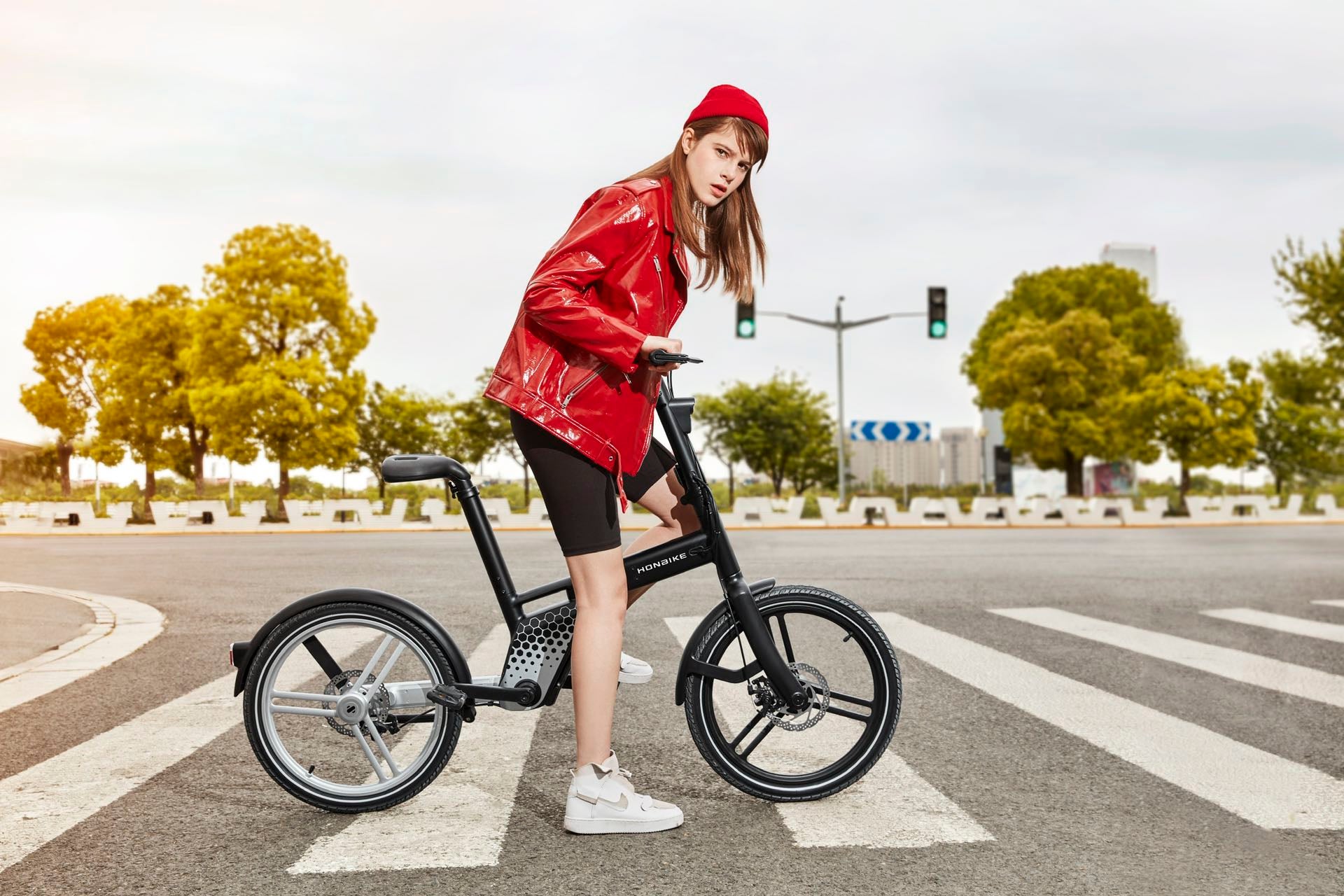 HONBIKEチェーンレス 折り畳み電動アシスト自転車 | FUTURE BIKE