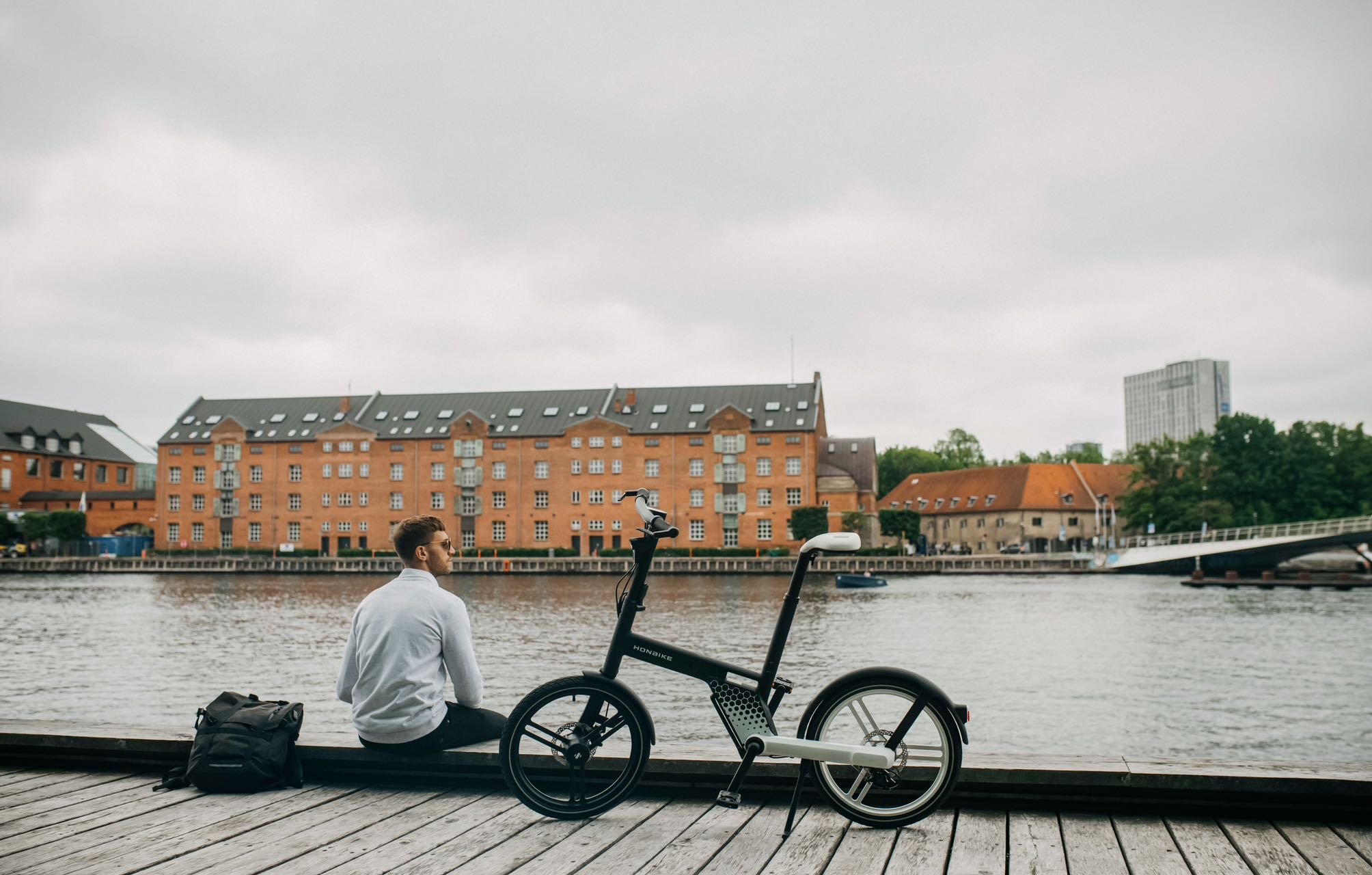 HONBIKEチェーンレス 折り畳み電動アシスト自転車 | FUTURE BIKE